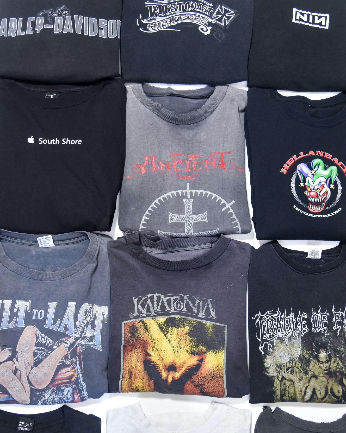 Vintage & distressed graphics · 3